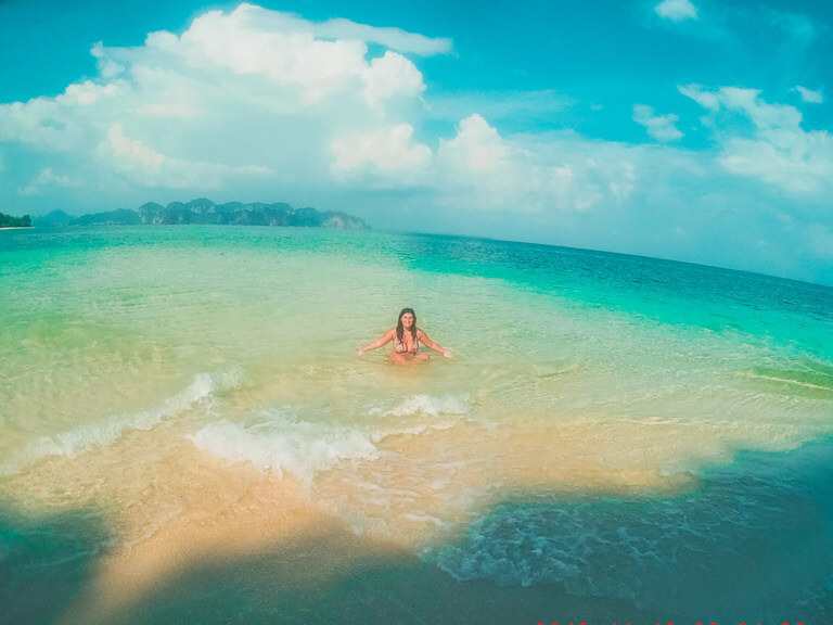 La spiaggetta alle spalle di Tup Island