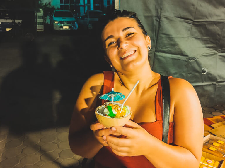 Mangiare senza glutine a Chiang Mai: gelato al cocco